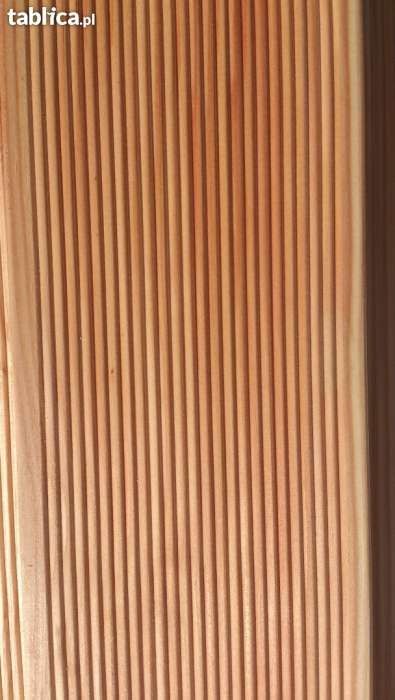 Deska gładka drewniana tarasowa do ogrodu