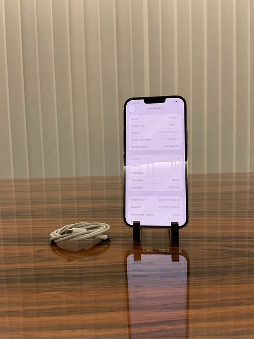 Apple iPhone 13 Pro Max + Carregador