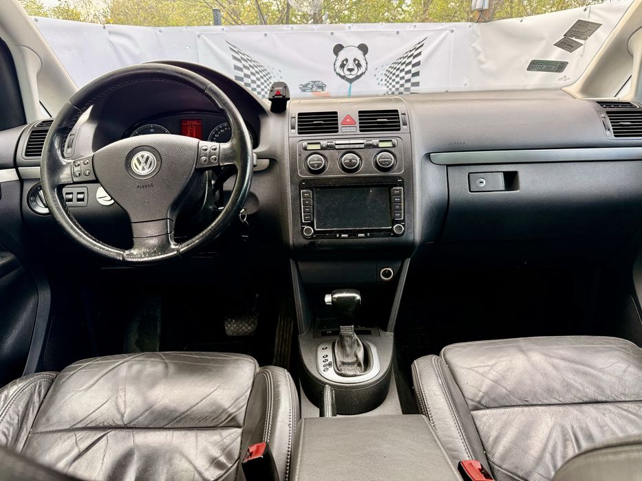 Volkswagen Touran 2.0 TDI ~ Automat ~ 7-Osob ~ Klima ~ Skóry