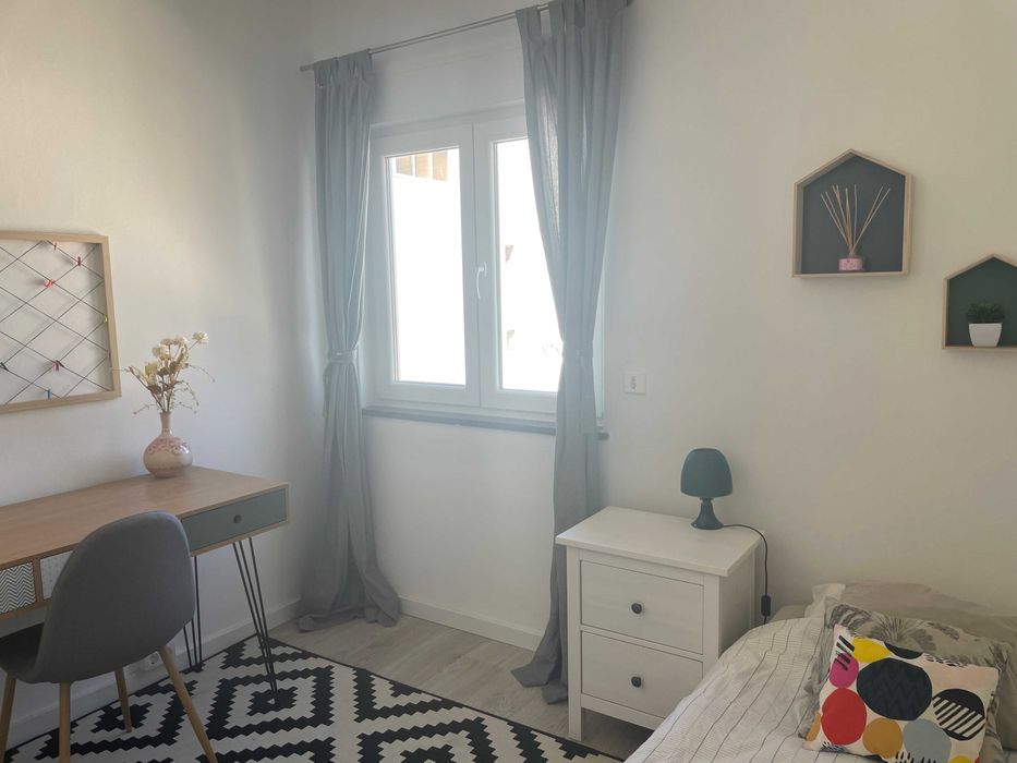 arrenda-se quarto bem localizado em Portimão