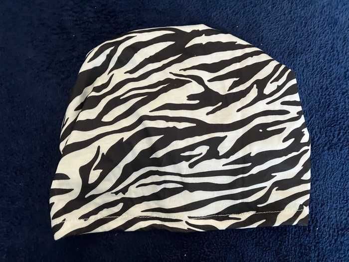 Turban Casual, Ewa Schmitt, motyw zebry