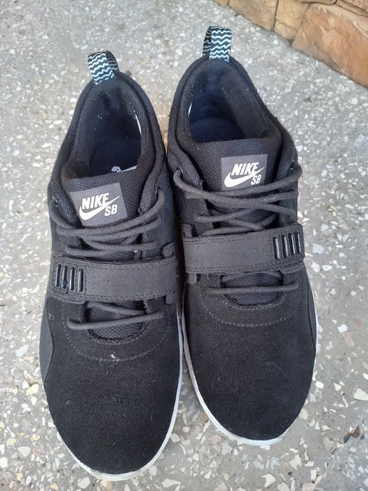 Кросівки Nike 43 розміру