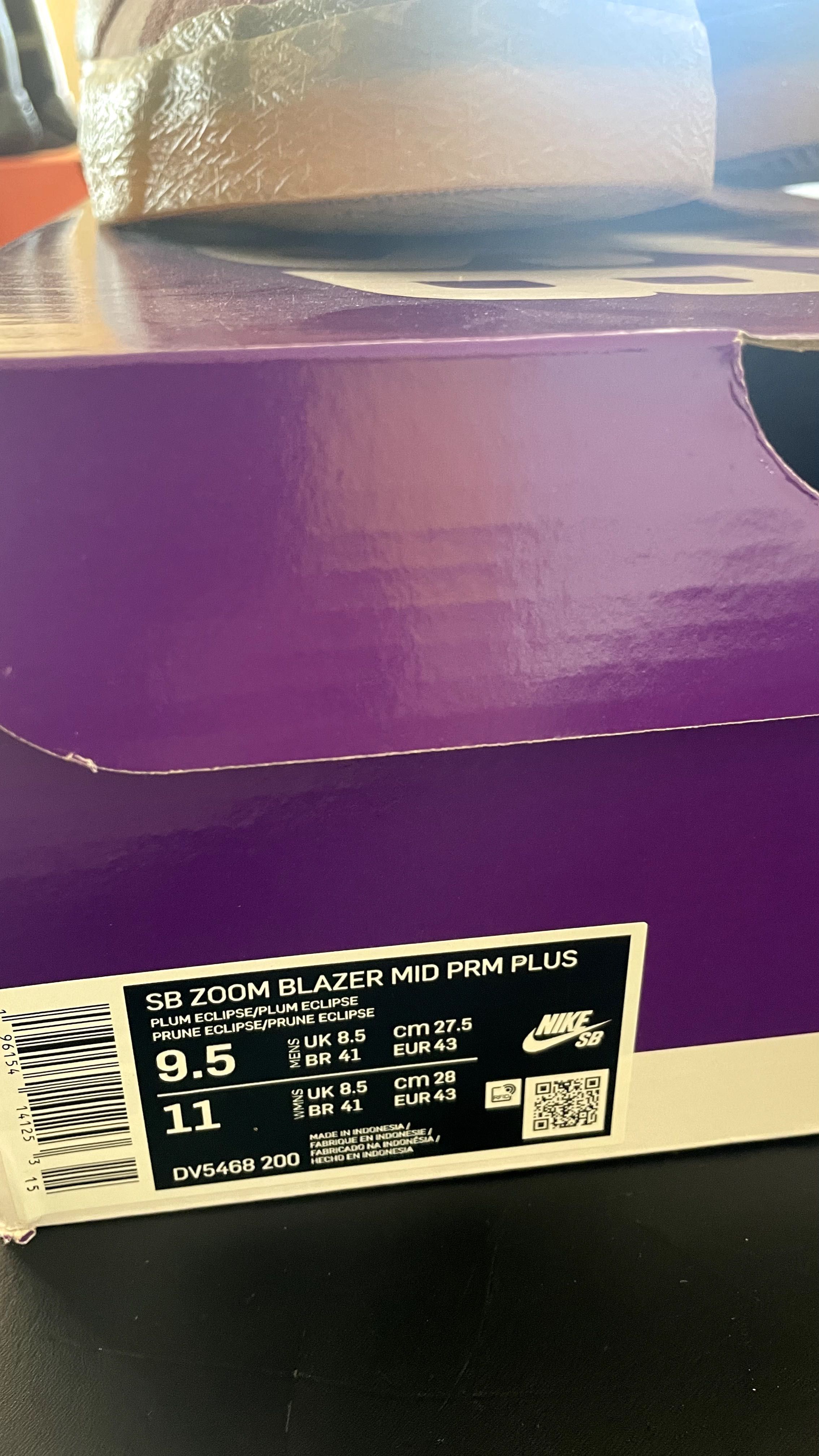 Ténis Nike SB Zoom Blazer Mid Premium Plus Skate - Castanho (Novos)