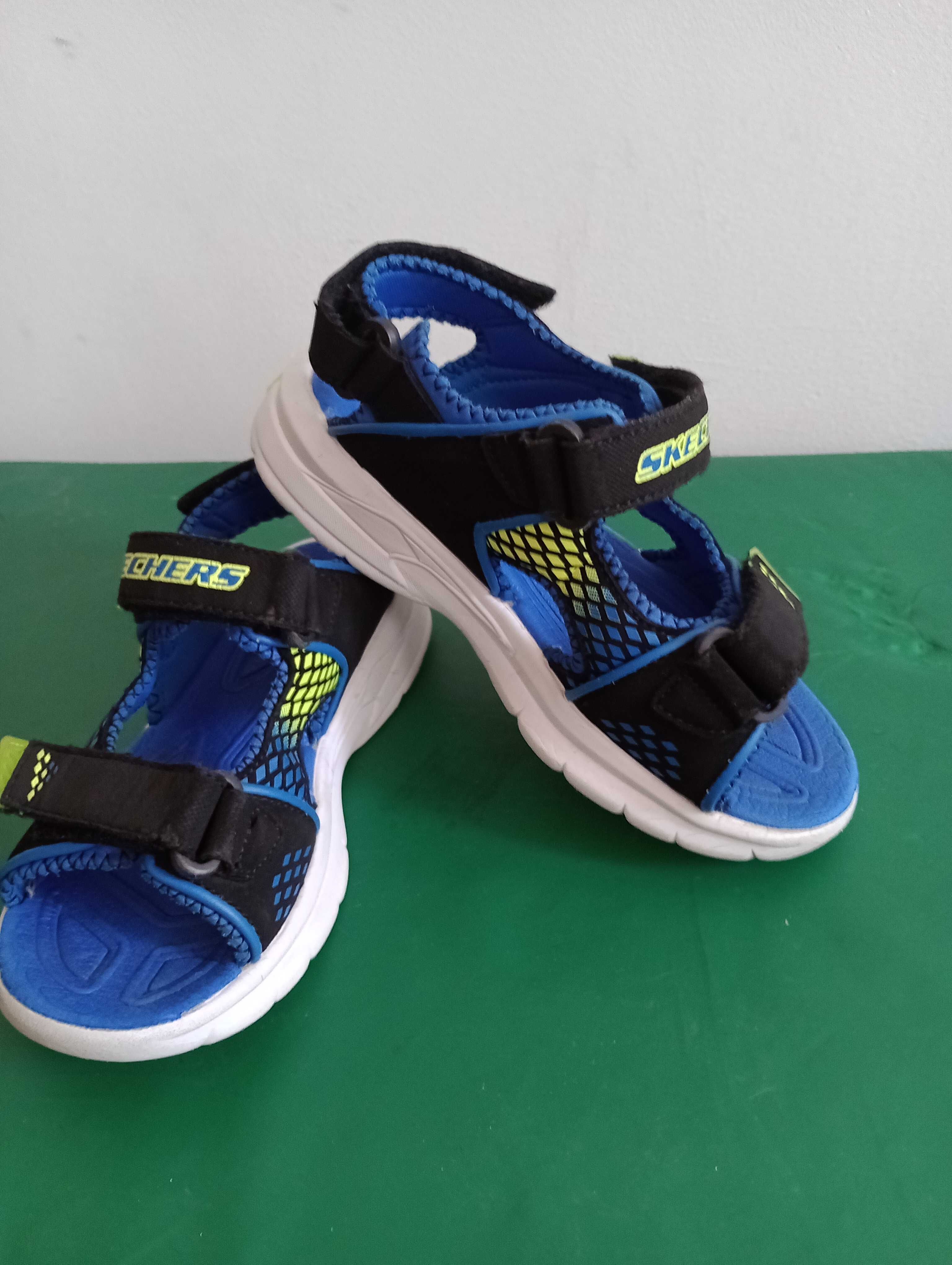 Sandały dziecięce szybkoschnące Skechers rozmiar 30.