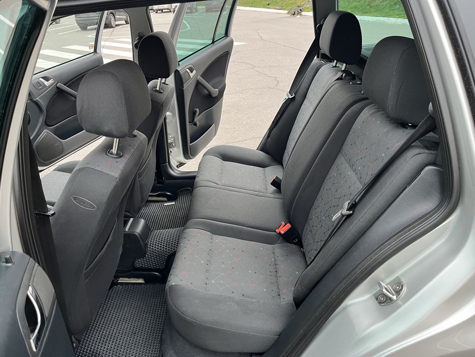 Шкода Октавія Тур 1.6МПІ