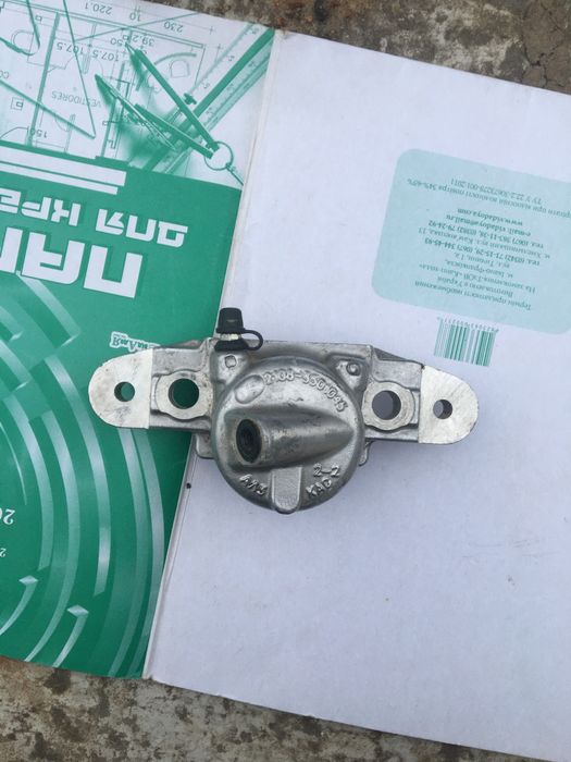 Циліндр гальмівний передні лівий Ваз 2108-15.