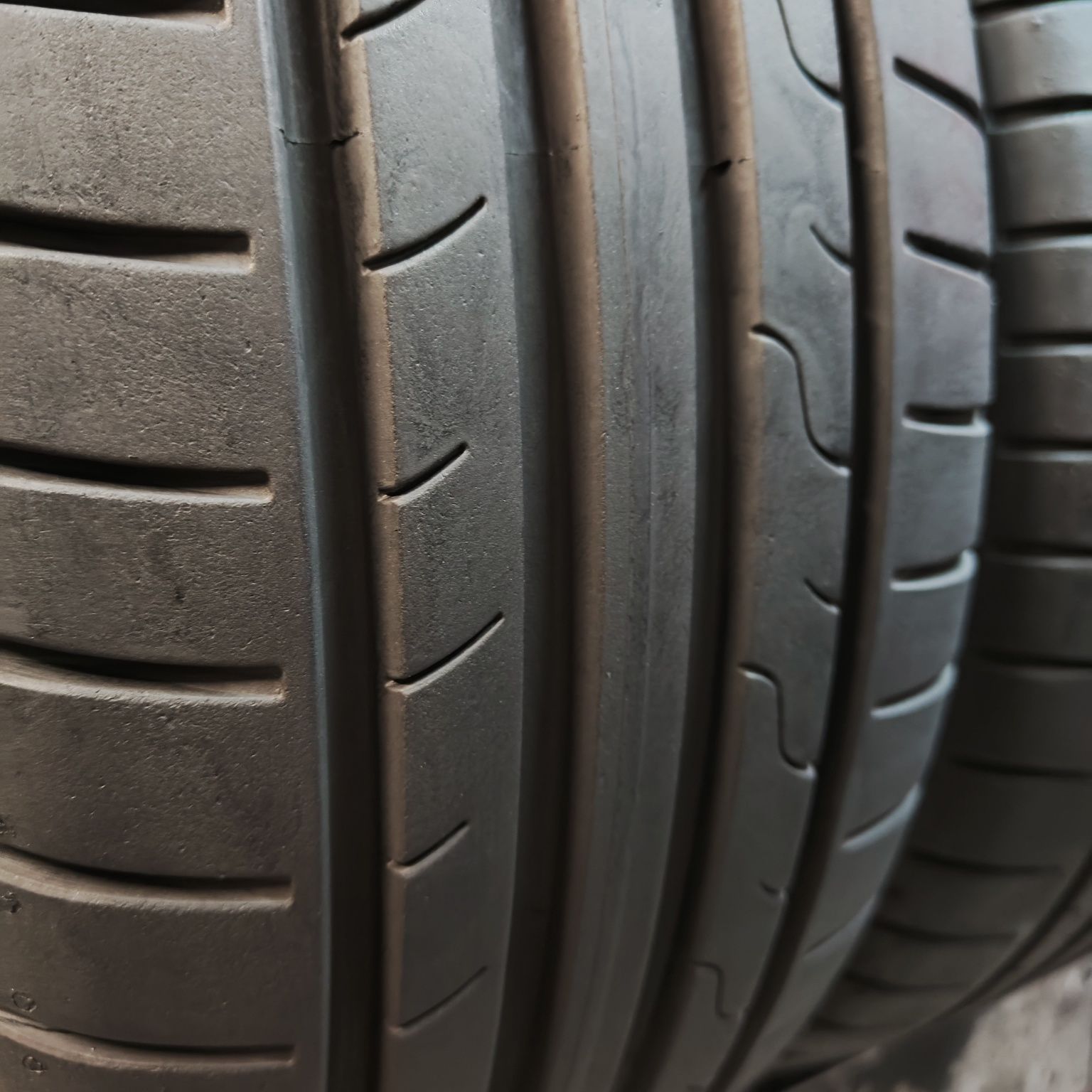 215/60/16 Sprzedam parę opon letnich Dunlop