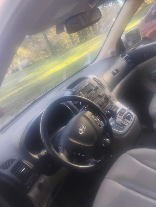Hyundai Entourage w całości Automat lub na poszczególne części.