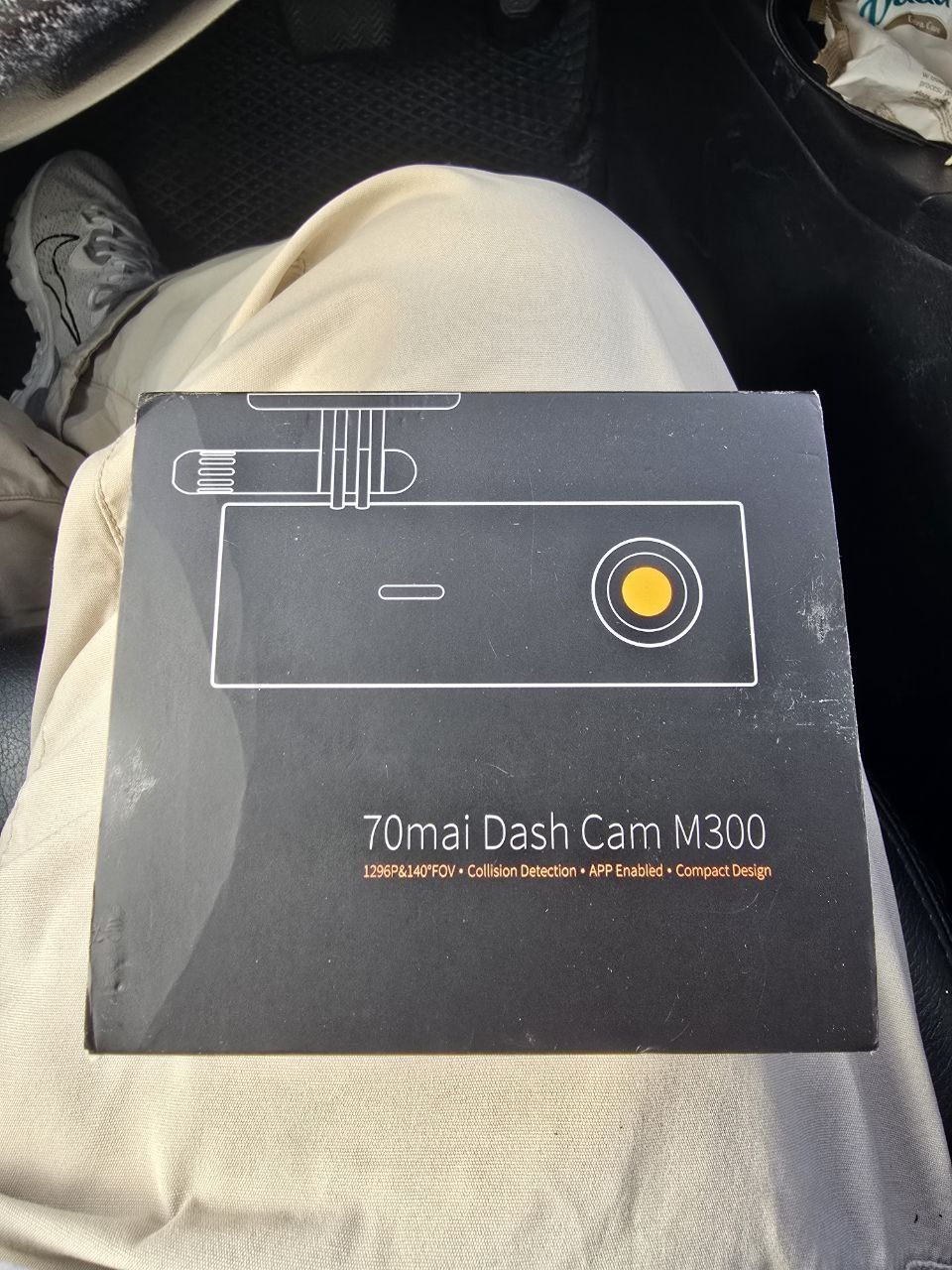 70mai Dash Cam M300 + karta microSD Samsung Evo Plus 128 GB