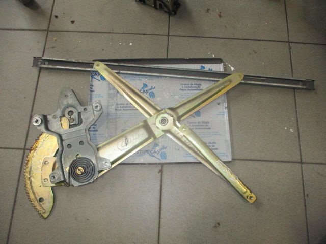 Elevador Sem Motor Elevsm2200 KIA CARNIVAL 2005 2.9CRDI  16V 145Cv 5P AZUL FD