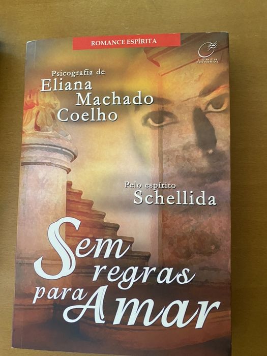Vendo vários livros sobre o AMOR