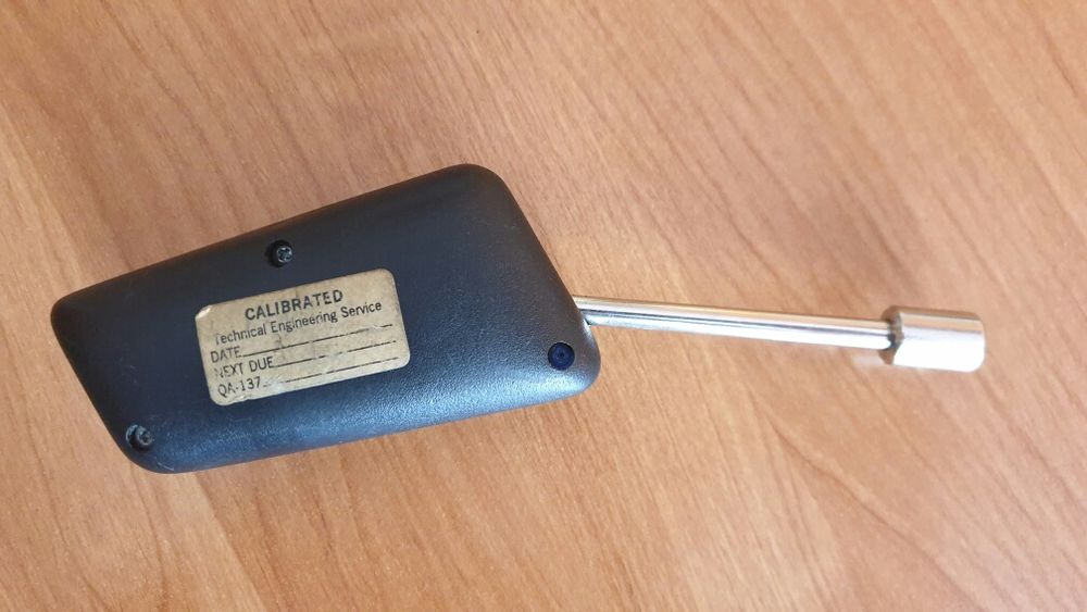 Tester ostrych krawędzi Sharp Model SET-50 ™