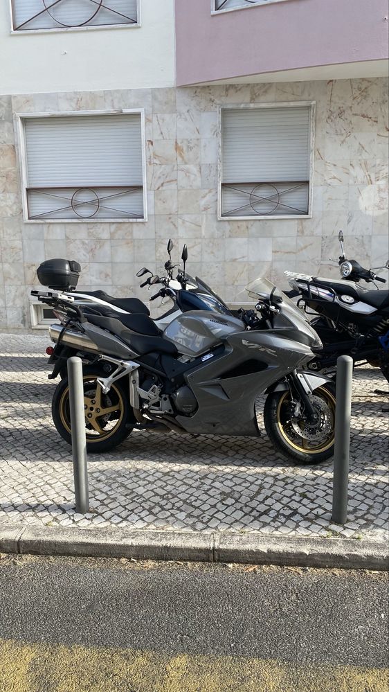 Honda VFR 800 VTEC