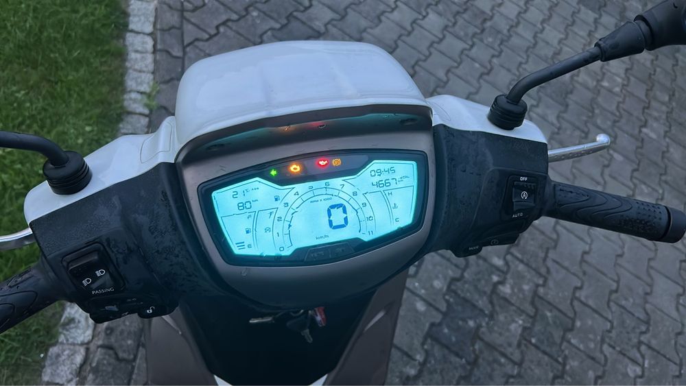 Skuter 125cm Piaggio 2021r