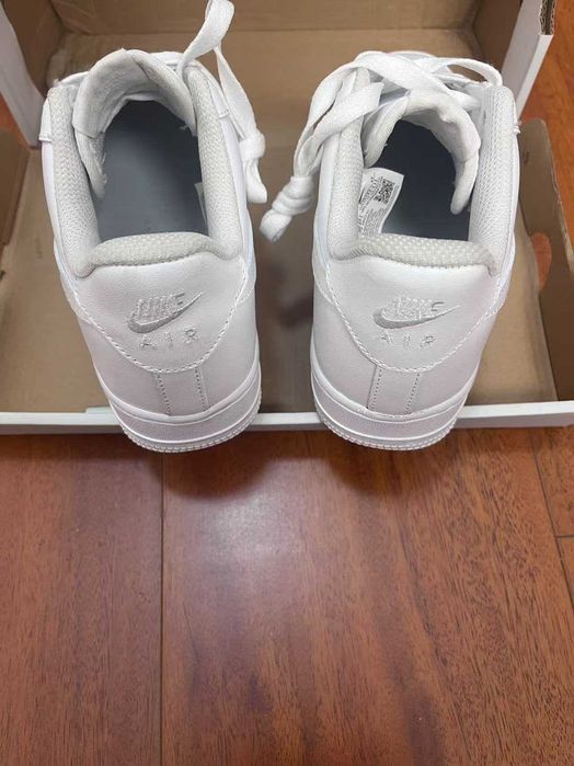White lace-up shoes size 41