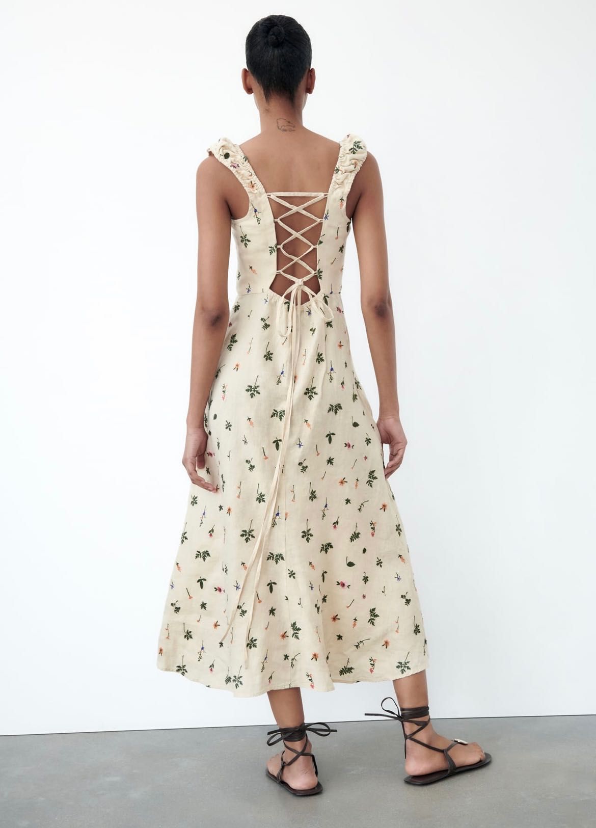 Lniana sukienka Zara haftowana w polne kwiaty wiązanie na plecach XXL