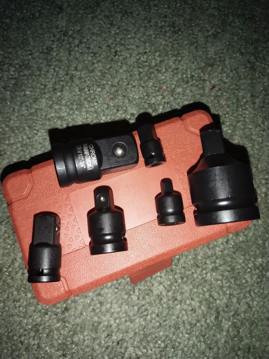 Переходники для головок в пластиковом боксе