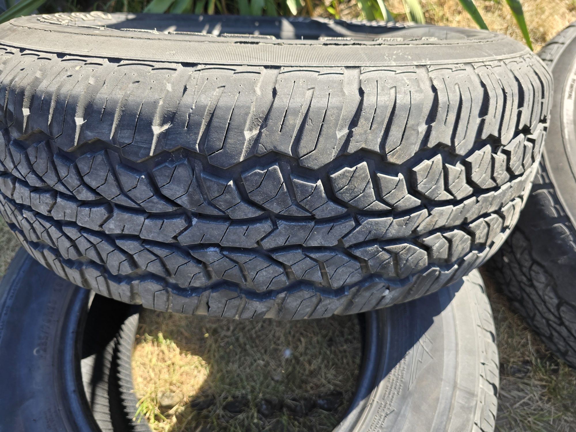 Opony 235/70R16 all terrain