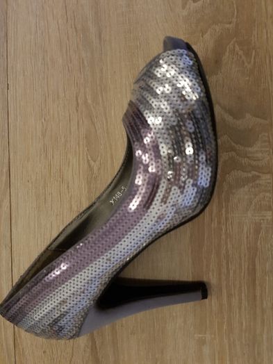Buty czółenka szpilki świecące sylwester andrzejki