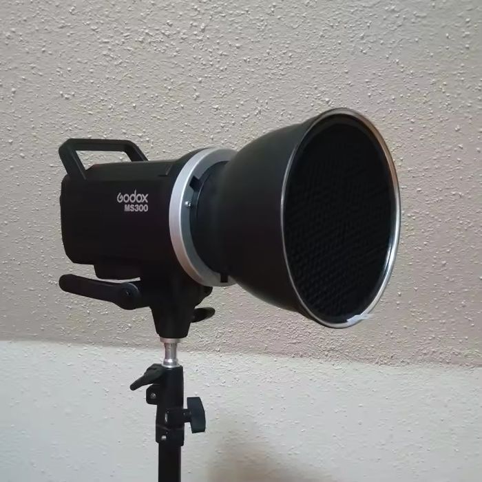 Andoer сотовий рефлектор розсіювач для студійн.світла,кріплення Bowens