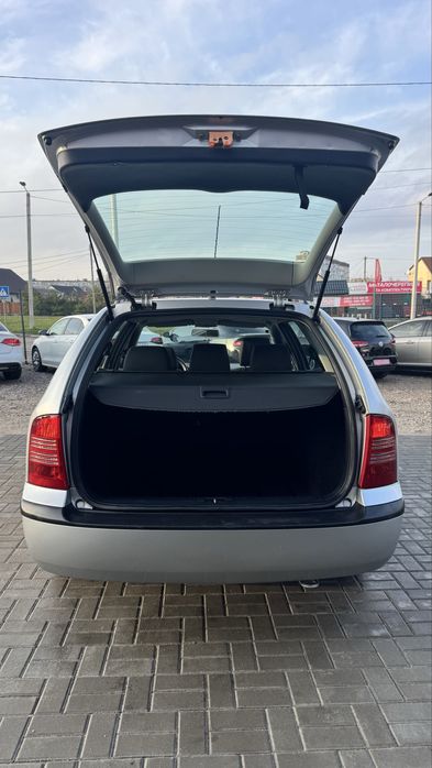Skoda Octavia Tour Шкода Октавіа Тур 2004-05 р 1,6 MPI бенз 5МКПП