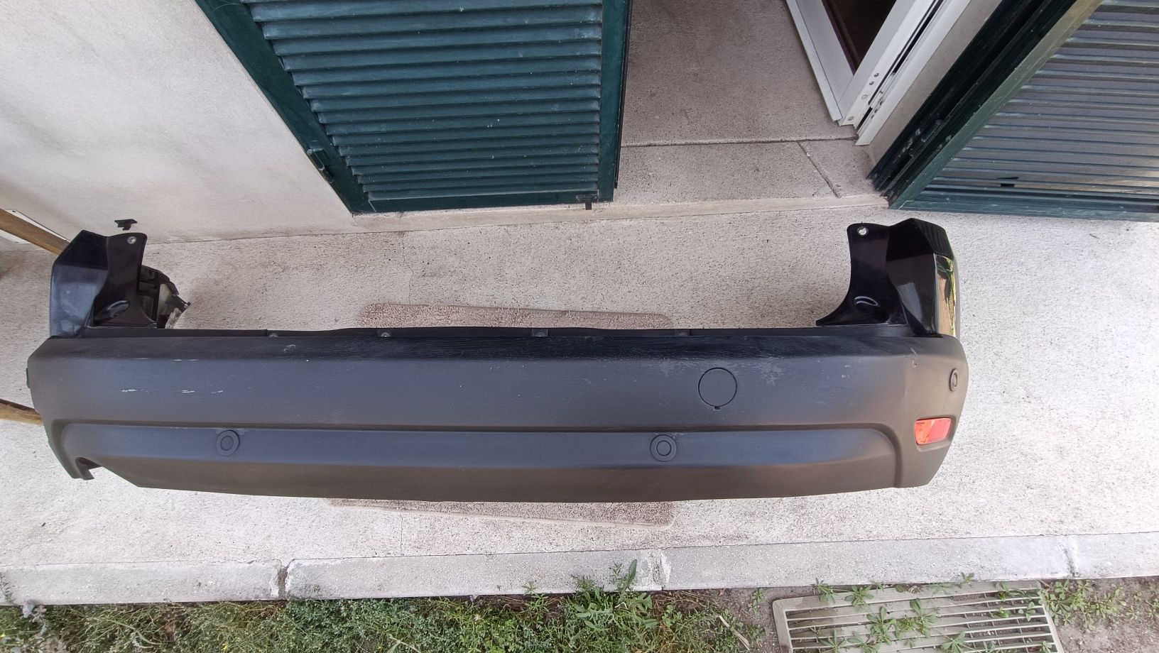 Parachoques traseiro Ford Smax