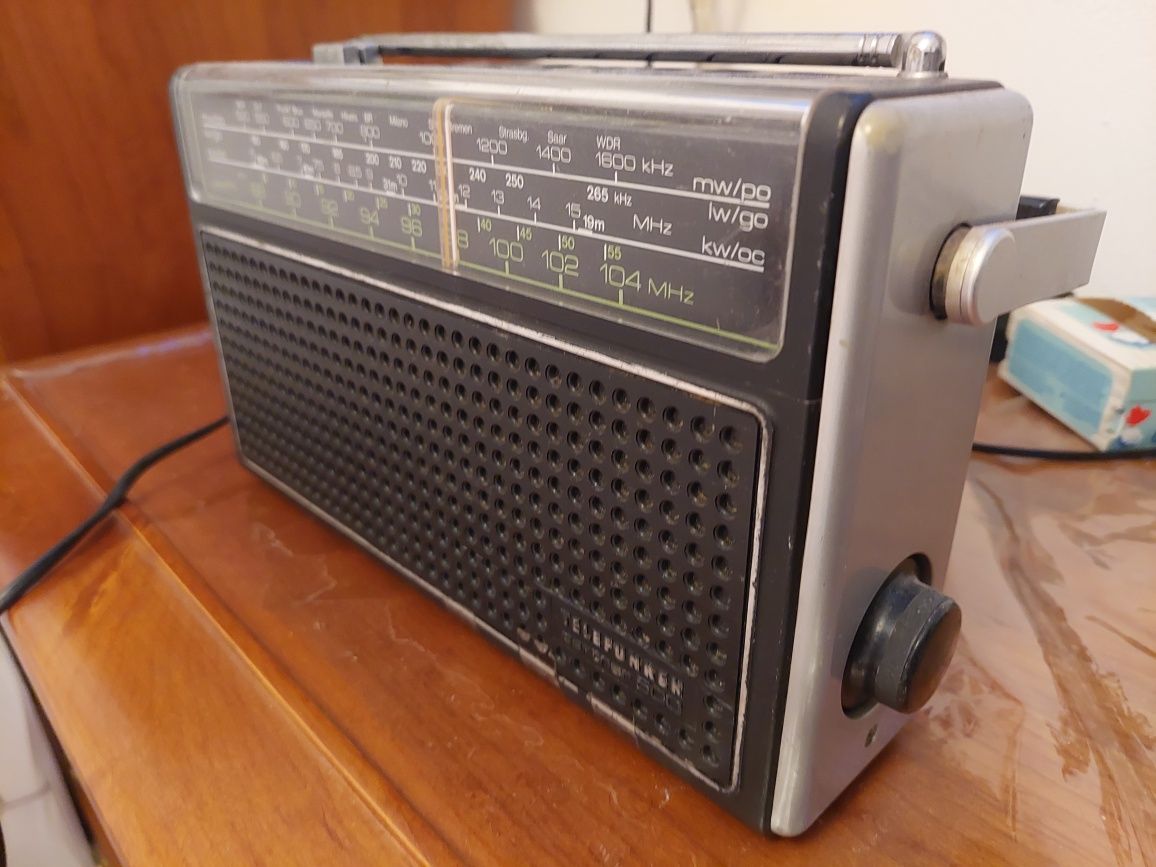 Rádio Vintage Telefunken Parten 500