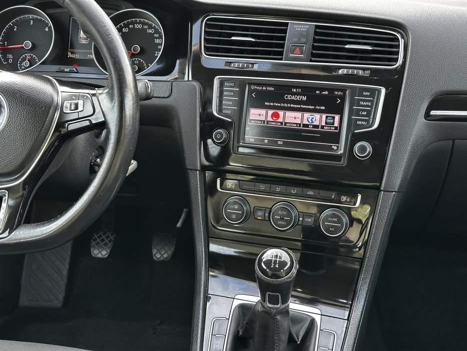 VW Golf VII 1.6 TDI Variant Bluemotion