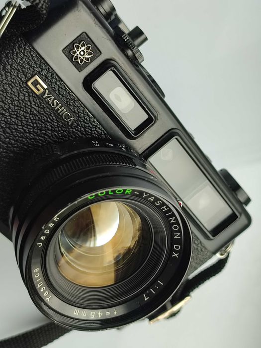 Yashica Electro 35 GT - Yashinon DX 45мм 1.7- Japan