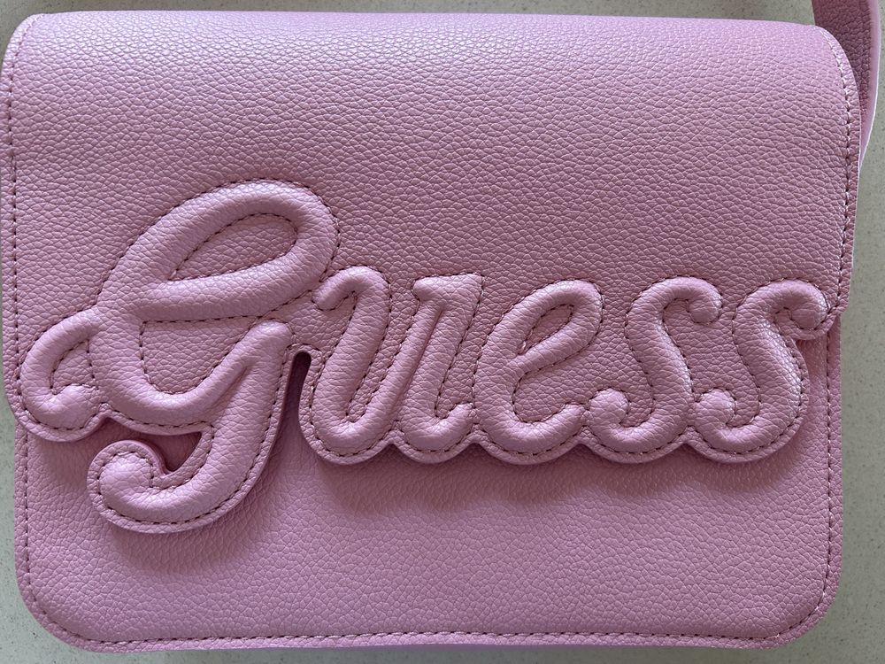 Carteira Guess rosa