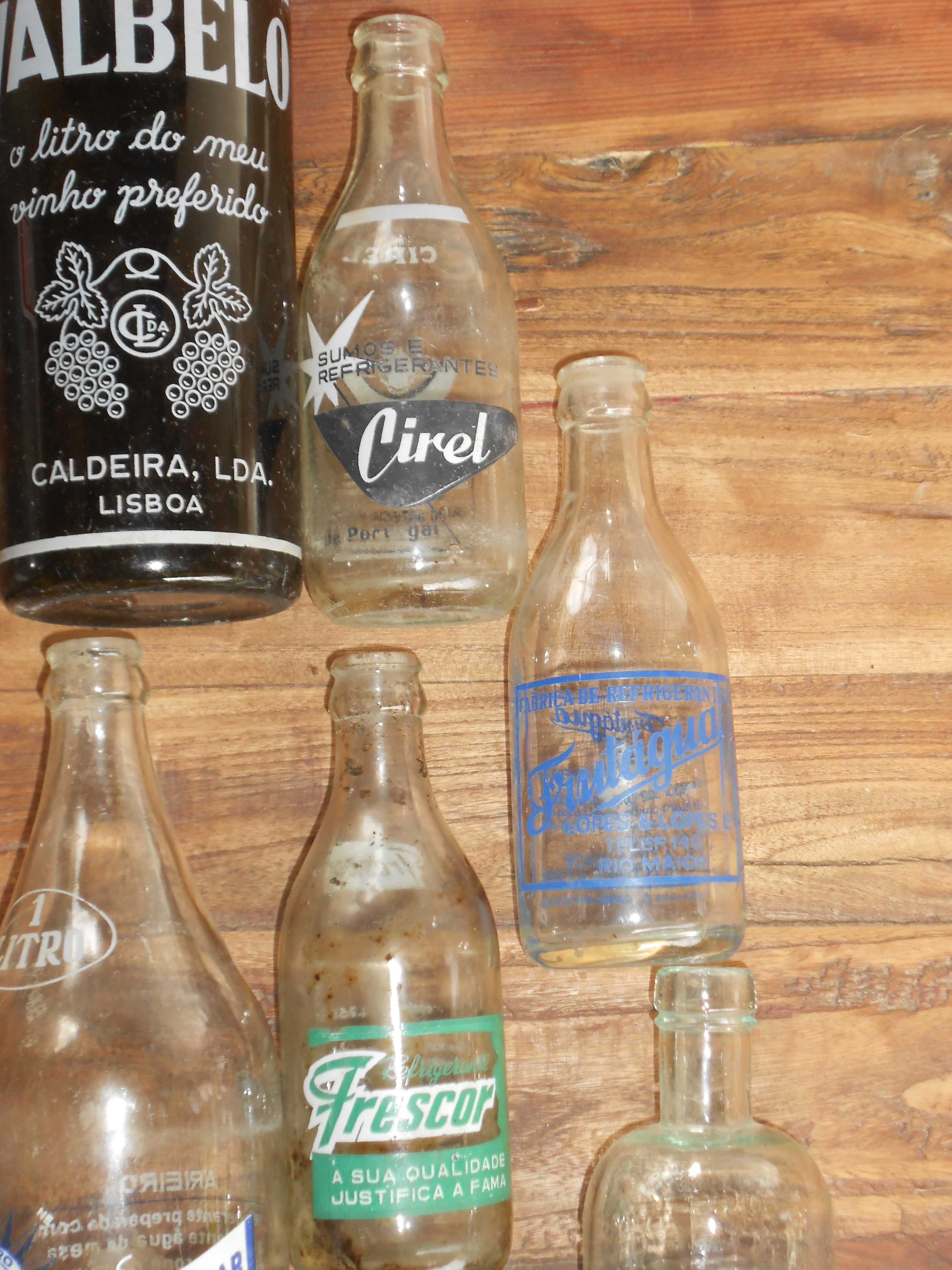 Garrafas antigas pirogravadas agua, vinho, refrigerantes