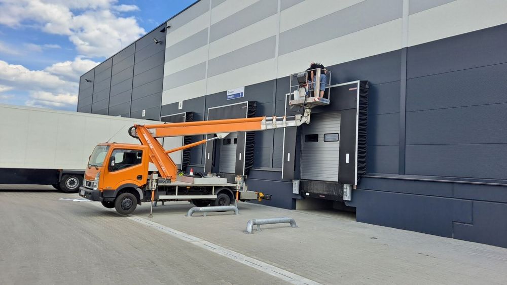 Wynajem, Podnośnik koszowy, zwyżka 22-30m, montaż ozdób świątecznych