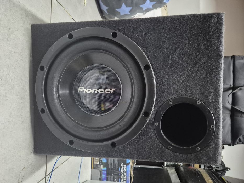 Skrzynia basowa subwoofer Pioneer 400RMS Wzmacniacz 750W lepsze od JBL