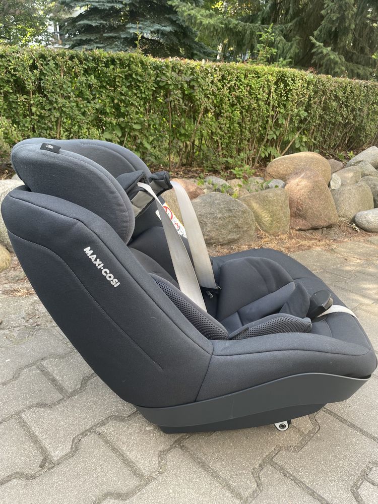 Maxi Cosi Pebble Pro2 + baza isofix Family FixOne