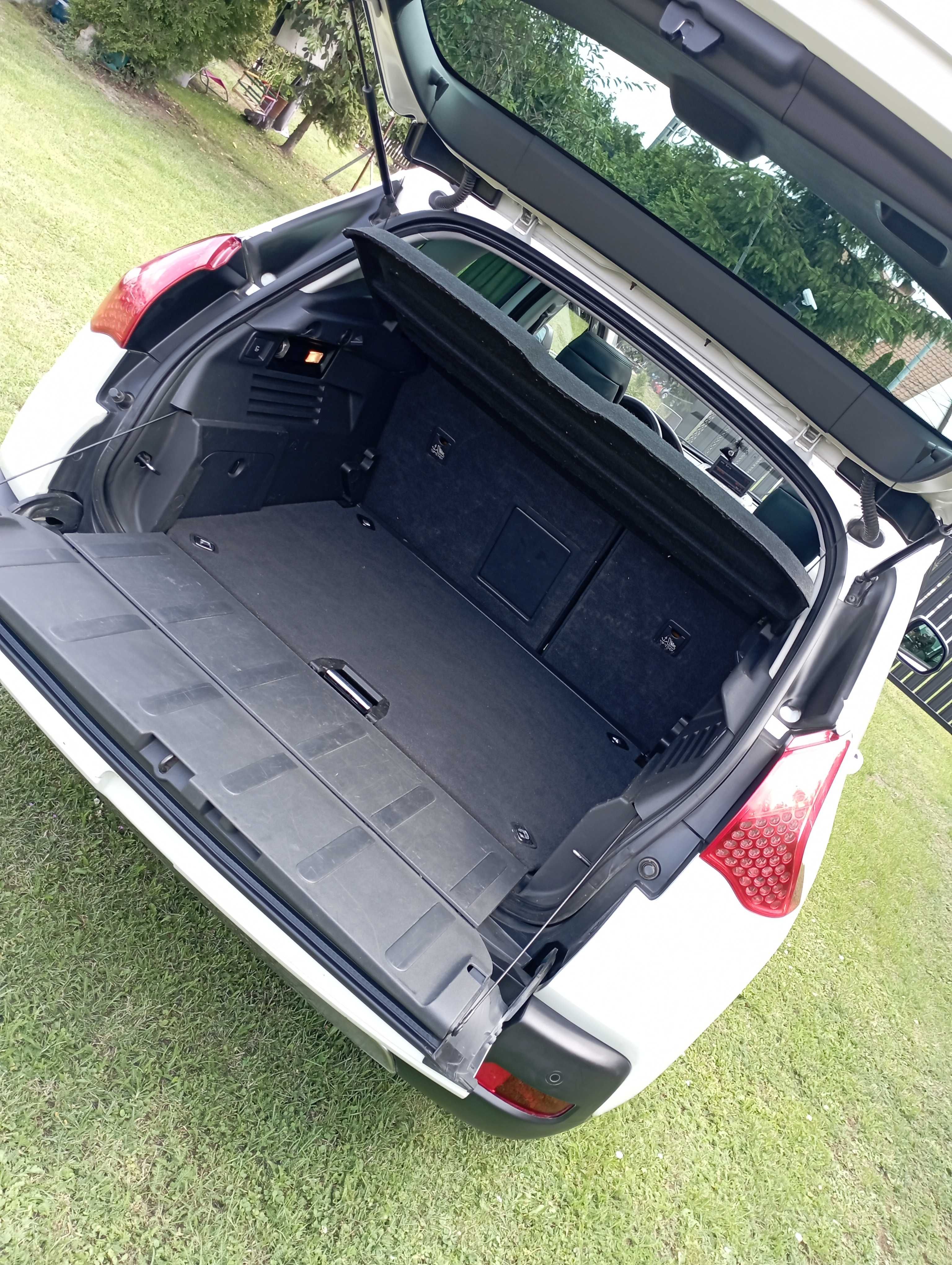 Peugeot 3008 2,0 hdi 150 km navi alu 18 skory 2pkl kol