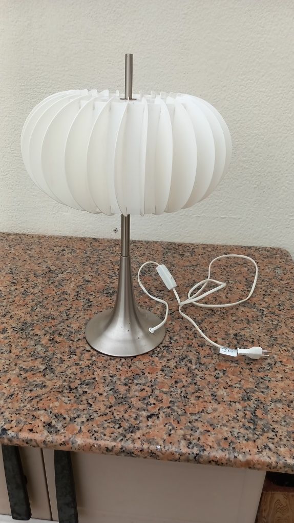 CANDEEIROS NOVOS,INOX,ACRÍLICO E MADEIRA.Casa,Sala,quarto,Garagem,Hall