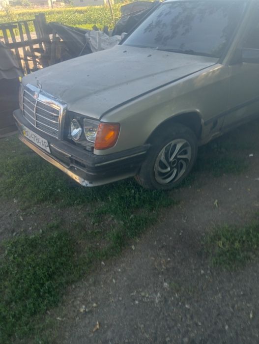 Продам або обміняю на друге авто  Мерседес 124 газ бензин 2.3 не на хо