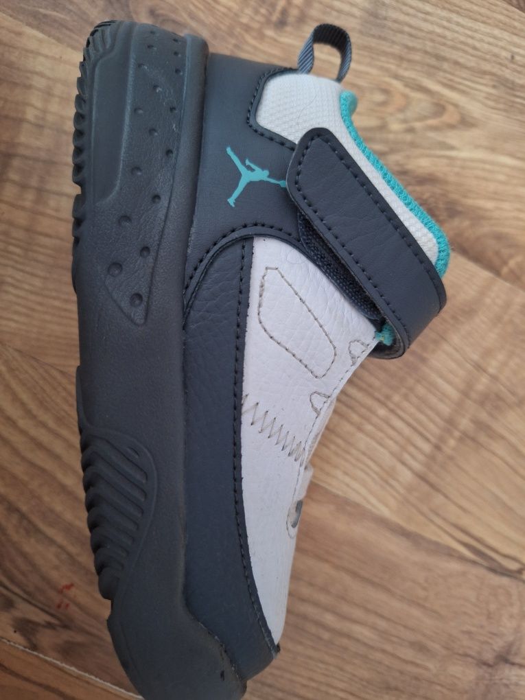 Adidaski jordan chlopiece
