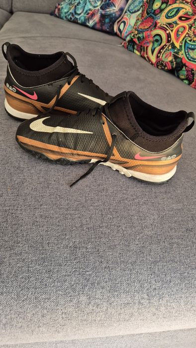 Buty piłkarskie Turfy nike r 36