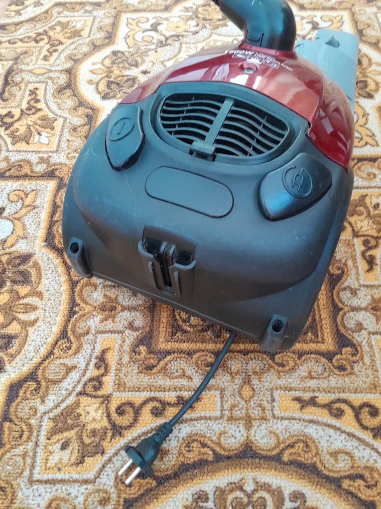 Пилосос LG 1500w