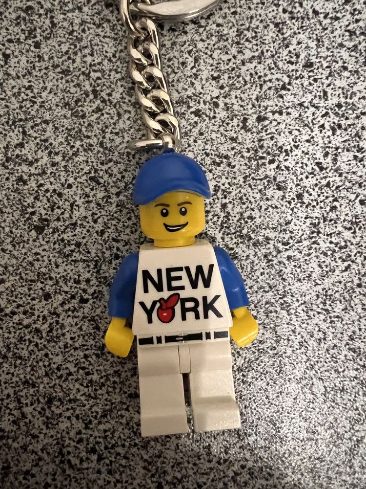 Брелок LEGO Portachiavi Lego New York Minifigure 853601