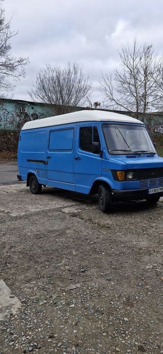 Mercedes т1 208D в отличном состоянии .машинка ухоженная.