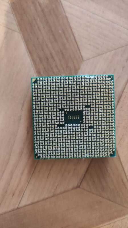 Процессор AMD Athlon II X4 740 3.2 ГГц (Turbo: 3.7 ГГц)