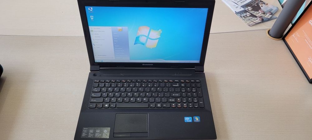 Notebook Laptop Lenovo B590 Win 7, 4gb RAM, Intel Celeron, Ładowarka