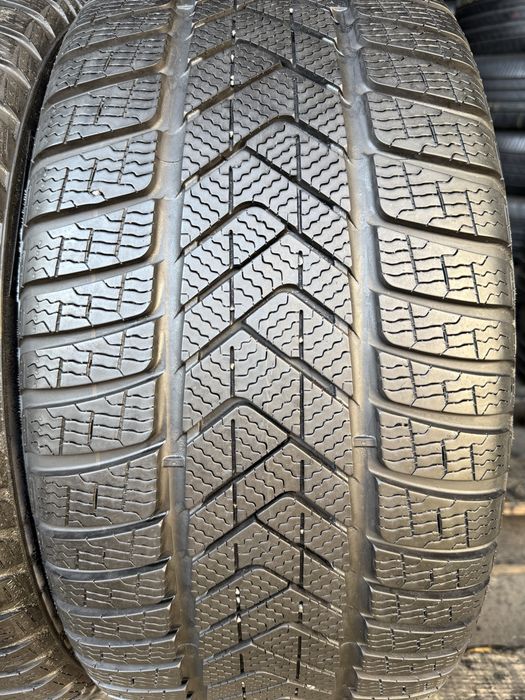 Зимові шини 255/40 R18 Pirelli Sottozero 3 RunFlat 2шт. 2021