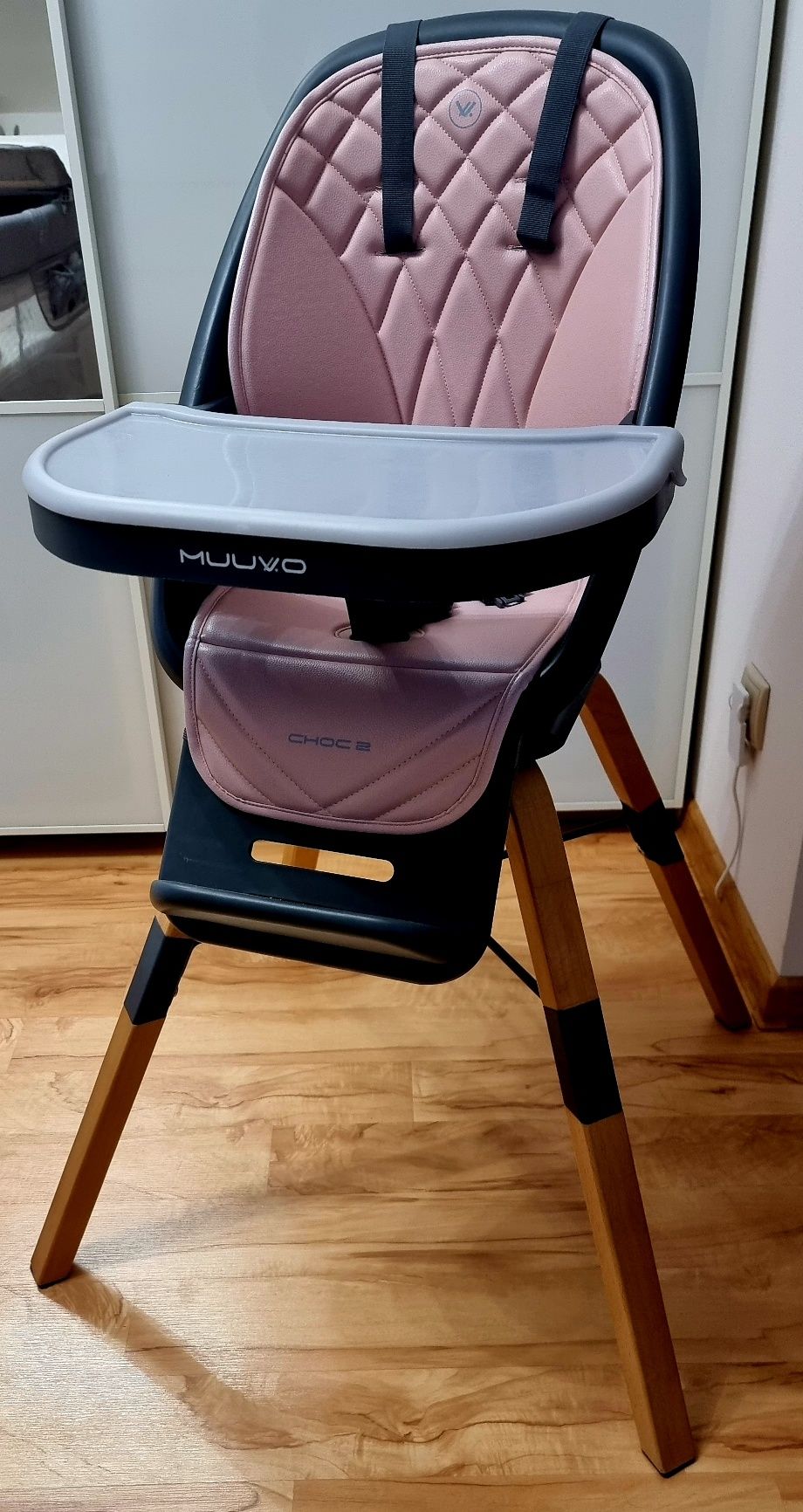 Muuvo Choc 2 - krzesełko do karmienia 3w1 z obrotowym siedziskiem