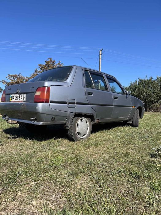 Продам авто Славута люкс