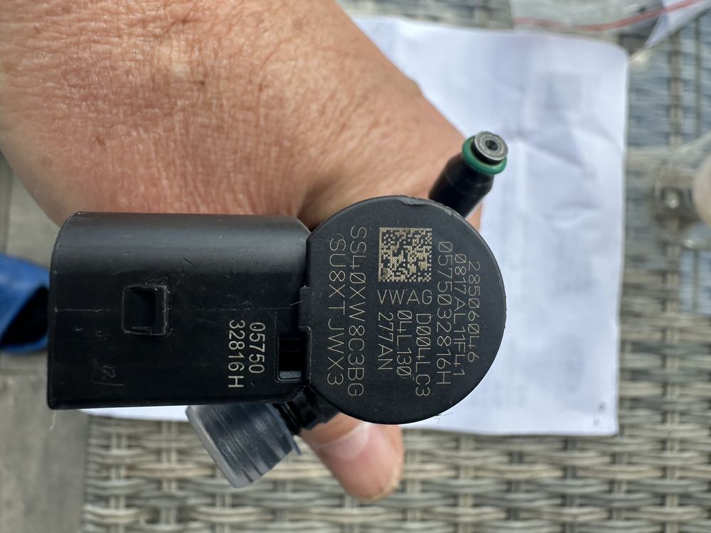 Wtryskiwacz Delphi 04L130277AN 1.6 TDI