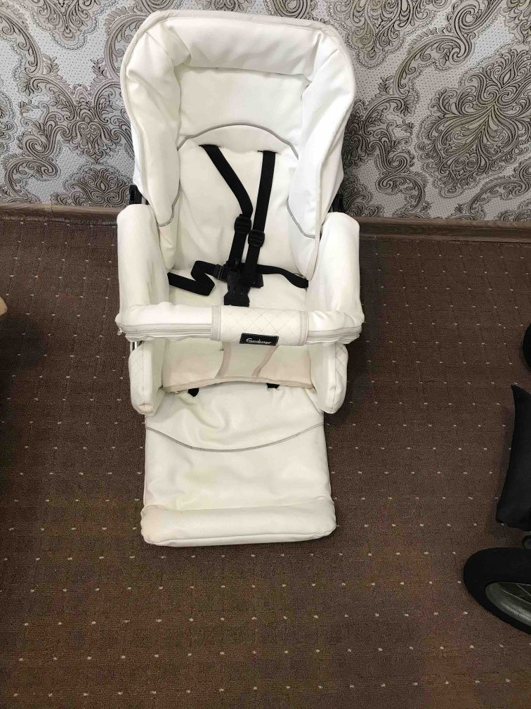 Продам дитячу коляску