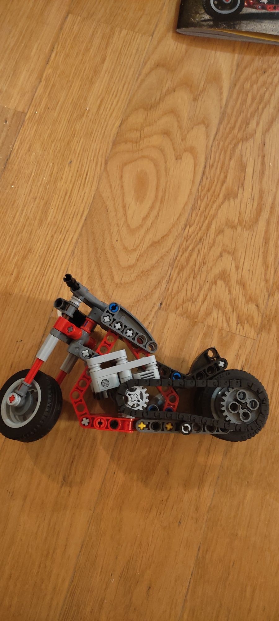 LEGO technic motocykl 42132